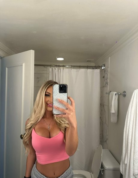 giant onlyfans hot nude image