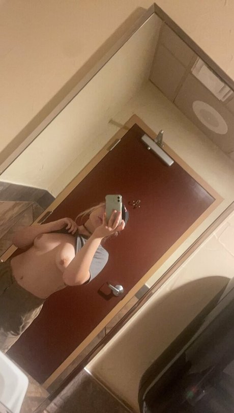 jojosins4269 model nude picture