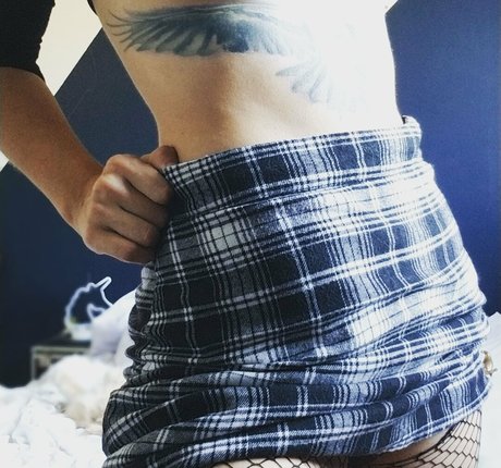 xoklautease erotic pornstar pictures