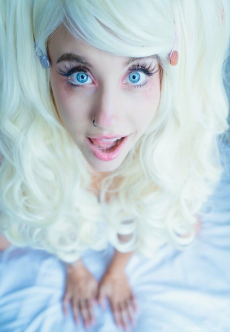 xoklautease top actress photos