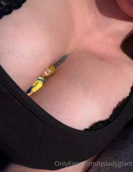 qsladygiant nudes actress gallery