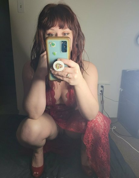 alaskasweets hot star pic