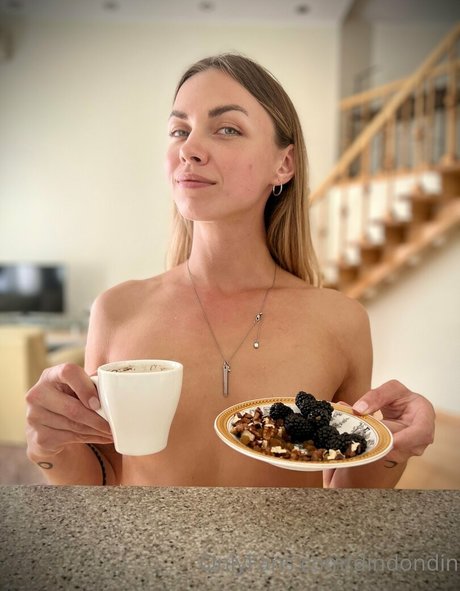 dindondin xxx star photos