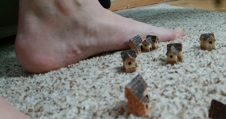 wreckinbecca naked model gallery