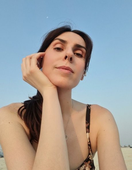 Bambi Hou pornstar sexy images