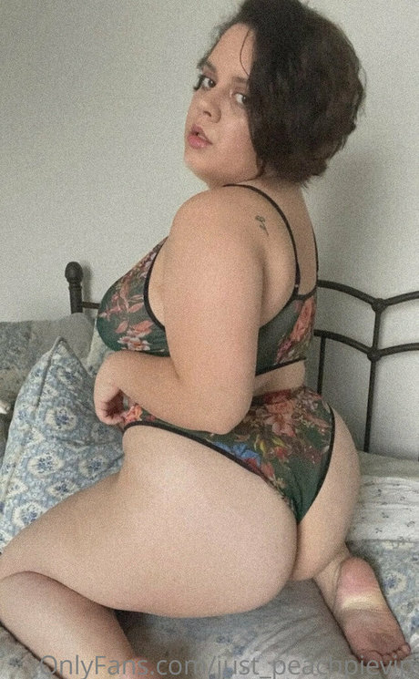 just peachpievip star best pictures