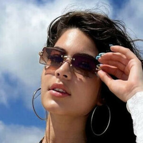 Leslievegaa model beautiful photo