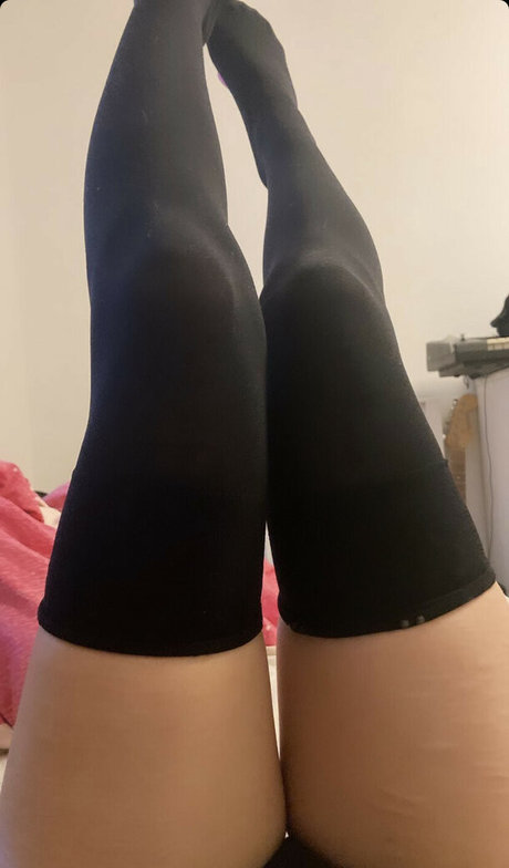 empzthy adult model img