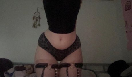 empzthy model hot pic