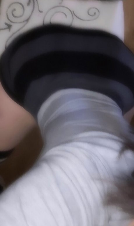 empzthy model sexy photo