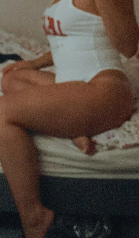 Laura Delaney model nice pics