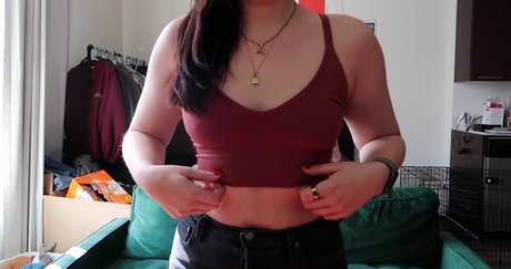 Amanda Golka erotic star pictures