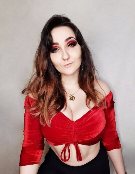 wzuia model beautiful pic