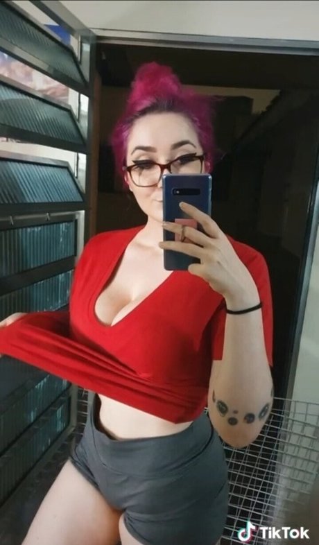 wzuia sex pornstar image