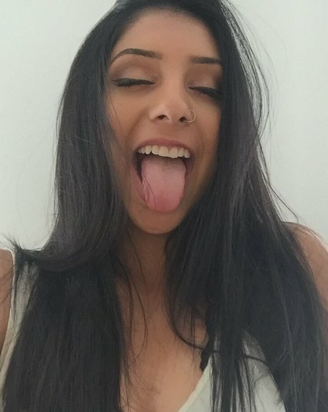 Iman Moosa top star gallery