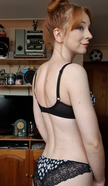 Bronnylovesyou pretty star archive