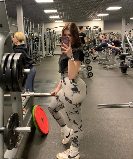 busty mom onlyfans pornos photos