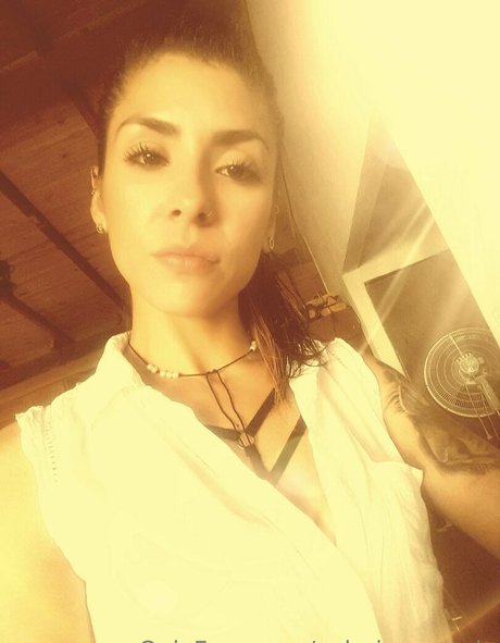 pampi cush model sexy pics