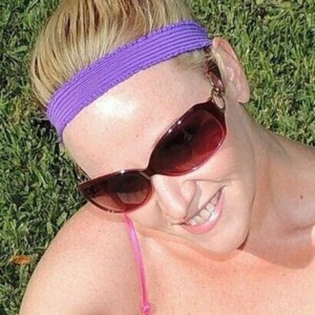 deesiren star beautiful image