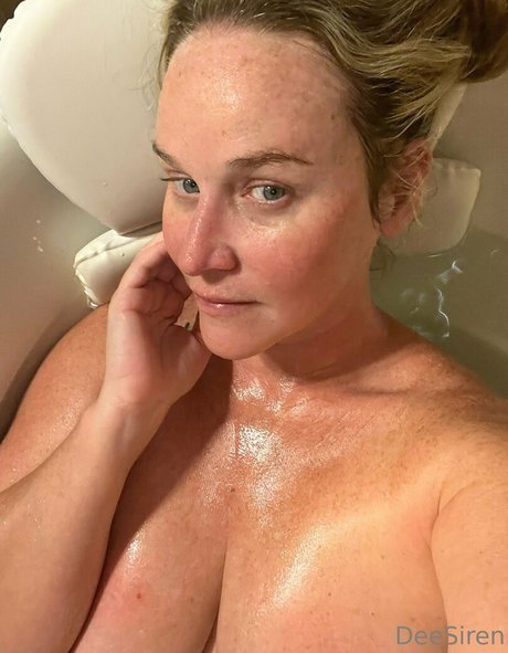 deesiren actress picture