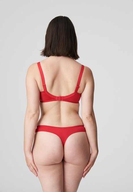 Sabrina Laporte beautiful model img