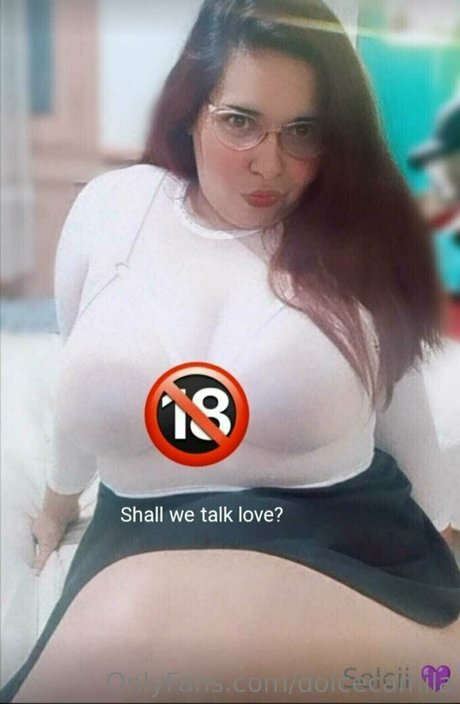 dolcecamila nude model pics