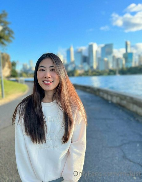 mvlust model art image