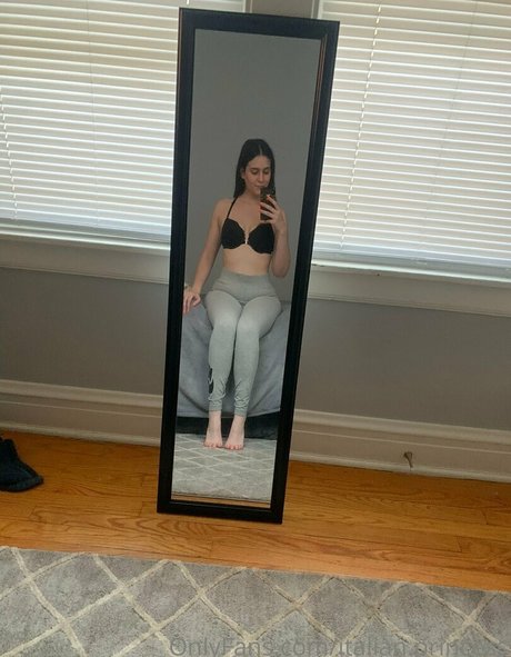 italian princess hot actress picture