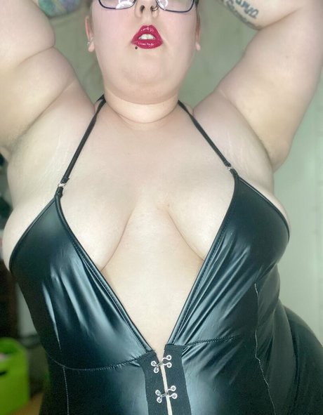 misshoneycatt naked model pic