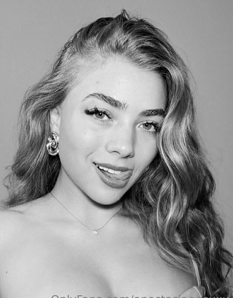 anastasiaegoxxx xxx model picture