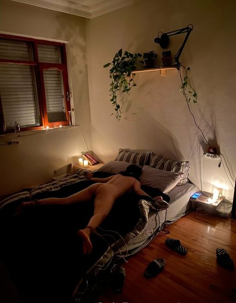 Acnoctem naked actress gallery