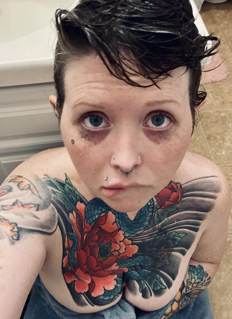 trashpanda4lyfeyo pornstar xxx image