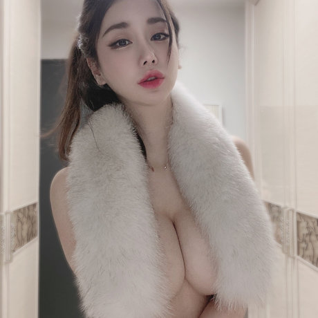 ladyboy asian onlyfans beautiful pic
