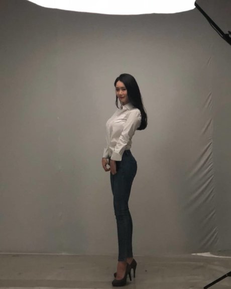 eyes onlyfans perfect photos