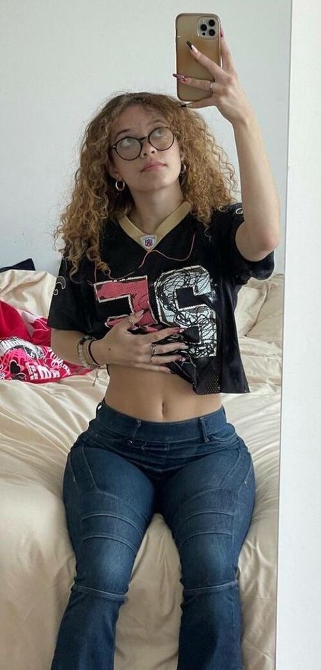 clara west pornographic star pictures