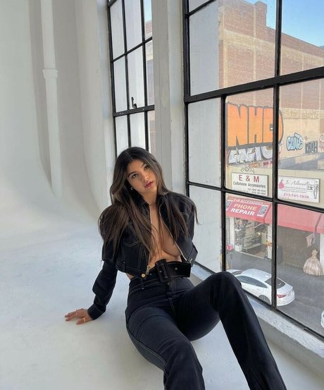 saraecheagaray pretty model archive