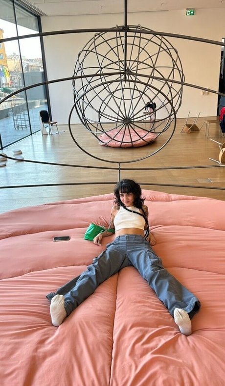 Ciciguner model xxx galleries