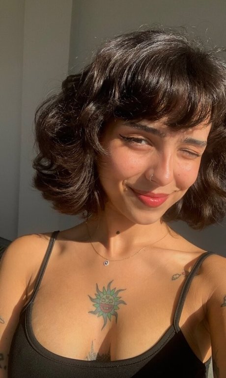 Ciciguner model nude pic