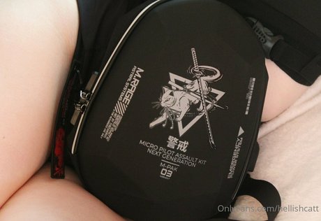 hellishcatt model sexy img