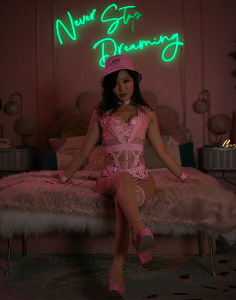 Jeannie Elise Mai hot star galleries