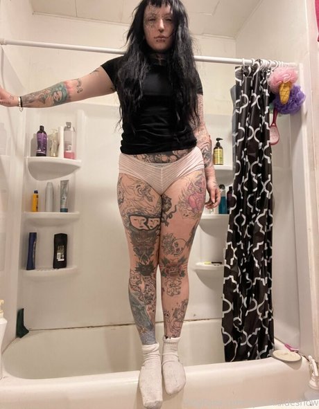 spookisideshow erotic star pictures