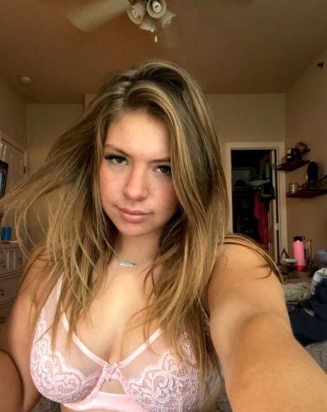 lilyhazex model erotic image