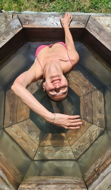 saggy milf onlyfans free naked photo