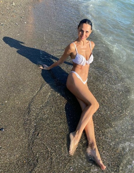 yladoyla pornstar erotic image