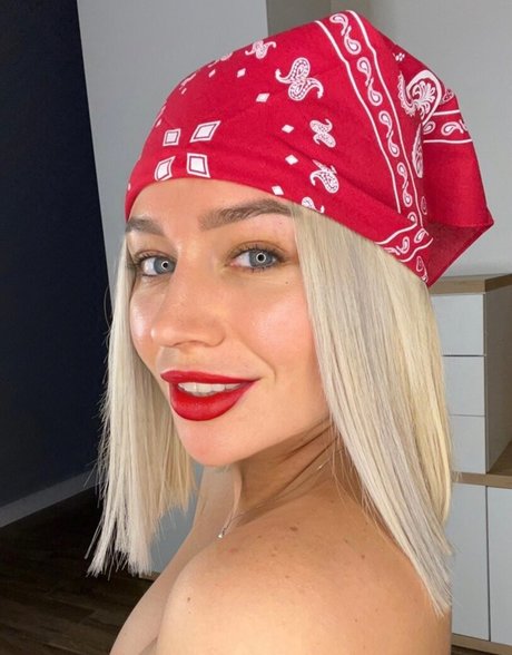 emanovak nude star picture