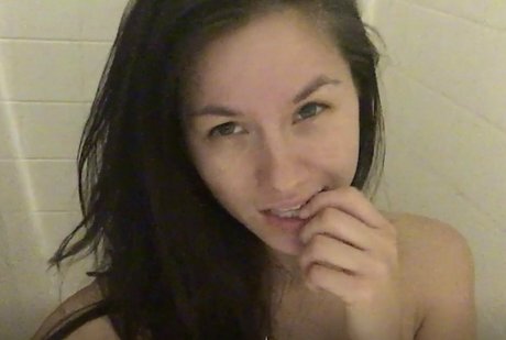 shylajennings star nude pictures