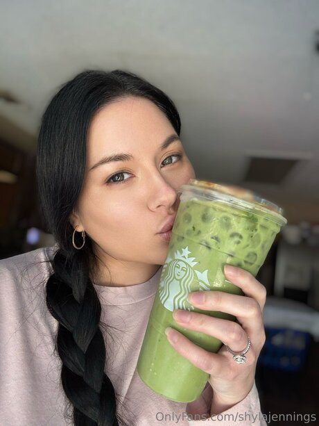 shylajennings naked actress picture