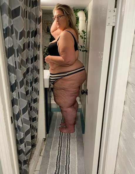 bbwjenythixson exclusive star image
