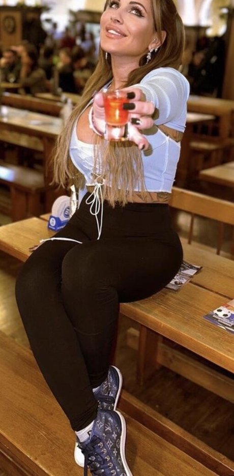 followjuliajasmin hd star img