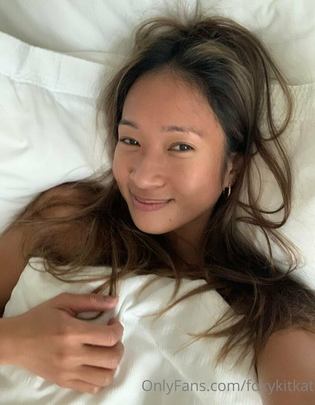 foxykitkat naked pornstar image